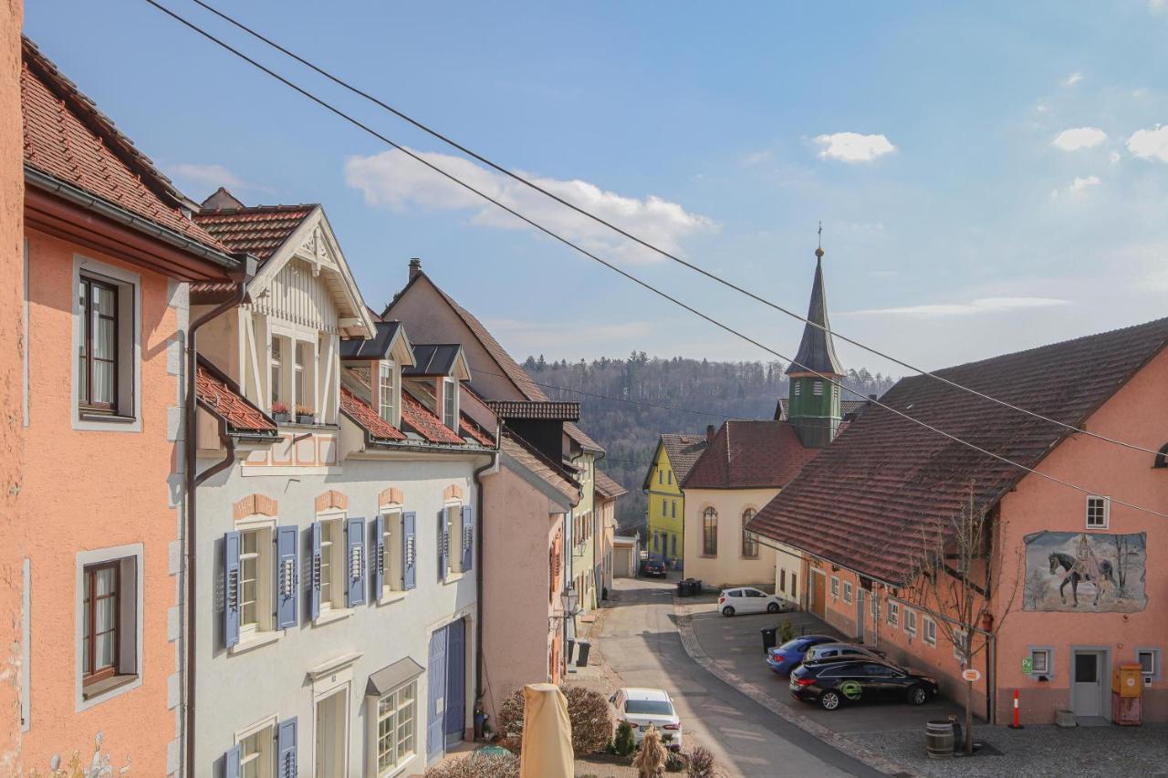 Landgasthof Hotel Rebstock Stuhlingen Exteriör bild