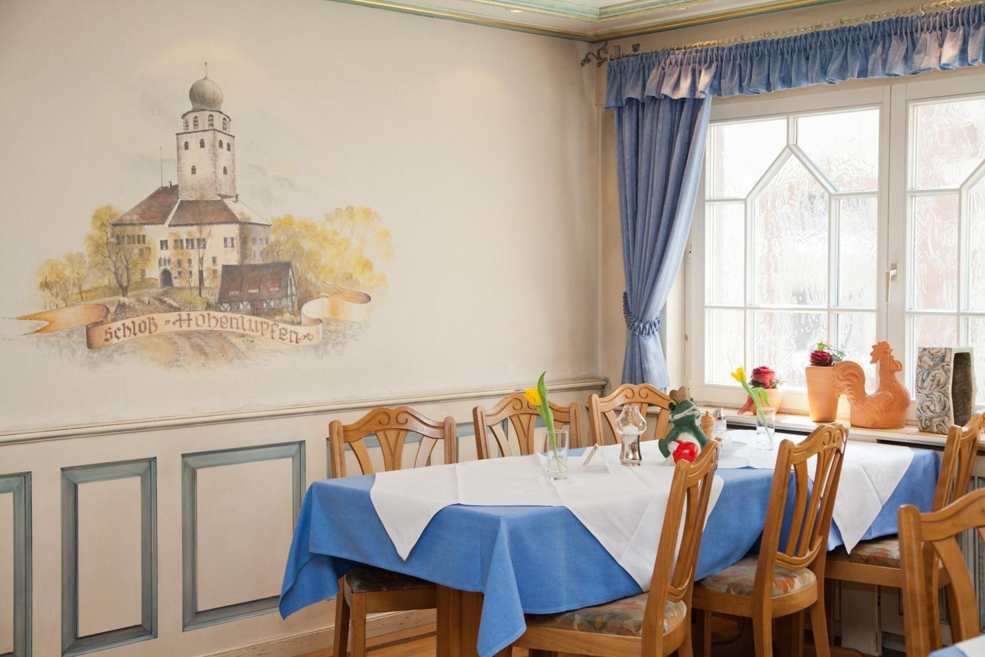 Landgasthof Hotel Rebstock Stuhlingen Exteriör bild