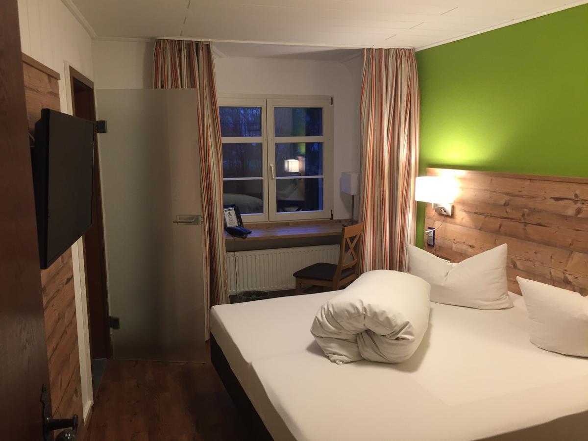 Landgasthof Hotel Rebstock Stuhlingen Exteriör bild