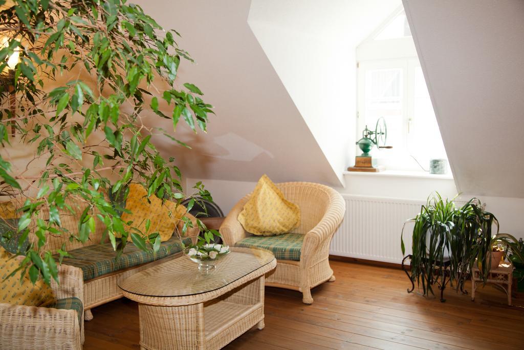 Landgasthof Hotel Rebstock Stuhlingen Exteriör bild